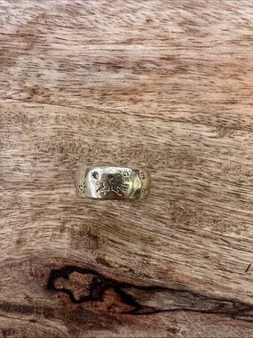 14 K Jes MaHarry Casey Ring, size 6